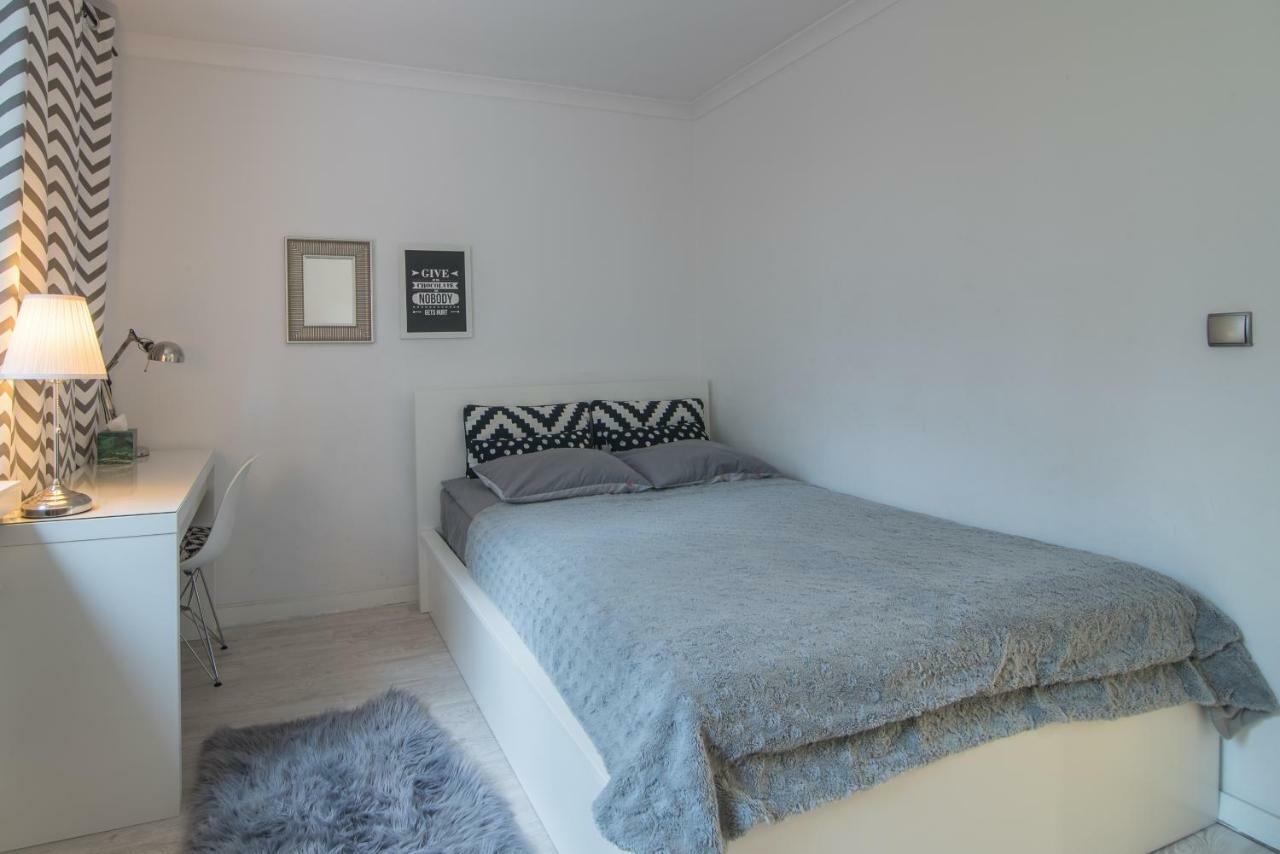 The White Apartment Варшава Экстерьер фото